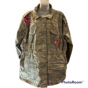 True Craft Plus Size Olive Camo Utility Jacket with Rose Appliqués NWT s…